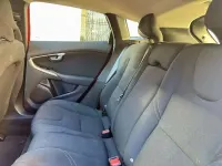 Usado Volvo V40 Kinetic 120 CV (88 kW) 2017 Rojo Berlina