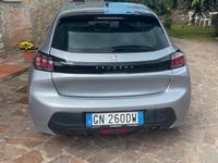 Usata Peugeot 208 Allure 75 CV (55 kW) 2023 Grigio Utilitaria