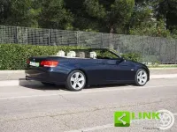 Usado BMW 325 Cabriolet Efficient Dynamics 197 HP (144 kW) 2009 Azul Cabrios