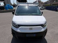 Usata Fiat Doblò 131 CV (96 kW) 2023 Bianco Monovolume