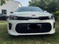 Usata Kia Rio 90 CV (66 kW) 2018 Bianco Berlina