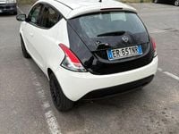 Usata Lancia Ypsilon Gold 69 CV (50 kW) 2013 Bianco Utilitaria