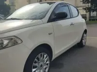 Usata Lancia Ypsilon Silver 69 CV (50 kW) 2014 Bianco Utilitaria