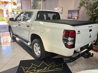 Usata Mitsubishi L200 150 CV (110 kW) 2022 Bianco Pick-up