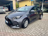 Usata Toyota Yaris Business Edition 72 CV (52 kW) 2021 Gray Berlina