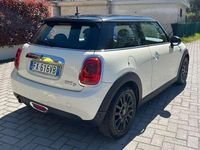 Begagnad Mini One D 95 HK (69 kW) 2019 Vit Halvkombi