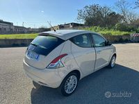 Usata Lancia Ypsilon 2017 Bianco Utilitaria