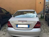 Usata Mercedes C220 Avantgarde 150 CV (110 kW) 2005 Grigio Berlina