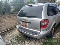 Usata Chrysler Voyager 116 CV (85 kW) 2006 Grigio Monovolume
