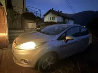 Usata Ford Fiesta Individual 95 CV (69 kW) 2010 Berlina