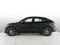 Nuova Porsche Macan 2026 Nero jet metallizzato SUV