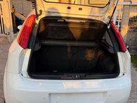 Usata Fiat Punto Street 95 CV (69 kW) 2017 Bianco Utilitaria