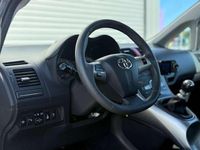 Usata Toyota Auris 124 CV (91 kW) 2014 Berlina