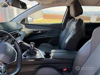 Usata Peugeot 5008 Allure 131 CV (96 kW) 2021 Bianco SUV