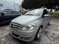 Usata Mercedes B200 140 CV (102 kW) 2011 Grigio Monovolume