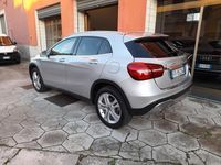 Usata Mercedes GLA180 108 CV (79 kW) 2018 Grigio SUV