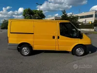 Usata Ford Transit 280S 116 CV (85 kW) 2010 Giallo Monovolume