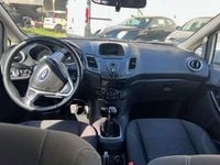 Usata Ford Fiesta Titanium 75 CV (55 kW) 2013 Bianco Utilitaria