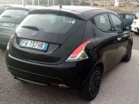 Usata Lancia Ypsilon Gold 69 CV (50 kW) 2019 Nero Utilitaria