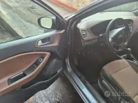 Usata Hyundai i20 84 CV (61 kW) 2016 Grigio Berlina