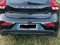 Usata Volvo V40 Kinetic 120 CV (88 kW) 2017 Nero Berlina