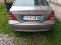 Usata Mercedes C220 150 CV (110 kW) 2005 Grigio Berlina
