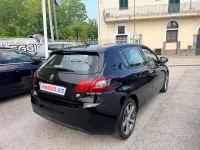 Usata Peugeot 308 102 CV (75 kW) 2019 Nero Berlina