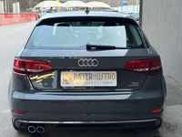 Usado Audi A3 Ambiente 184 CV (135 kW) 2018 Gris Berlina