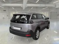 Usata Peugeot 5008 Business-Line 130 CV (95 kW) 2021 Grigio SUV
