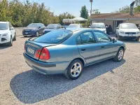 Usata Mitsubishi Carisma 103 CV (75 kW) 2004 Verde Berlina