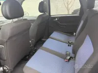 Usata Opel Meriva 101 CV (74 kW) 2005 Bluazzurro Monovolume