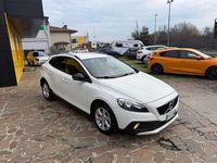Usata Volvo V40 CC 120 CV (88 kW) 2019 Bianco Station wagon
