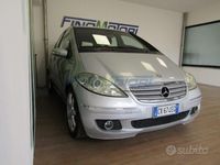 Usata Mercedes A180 Avantgarde 109 CV (80 kW) 2006 Argento metallizzato Berlina