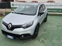 Usata Renault Captur 90 CV (66 kW) 2015 Grigio SUV