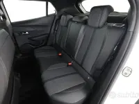 Usata Peugeot 2008 Allure 131 CV (96 kW) 2023 Bianco SUV