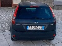 Usata Ford Fiesta 70 CV (51 kW) 2008 Grigio Utilitaria