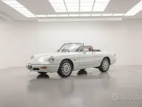 Usata Alfa Romeo Spider 122 CV (89 kW) 1990 Bianco Cabrio