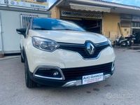 Usata Renault Captur 90 CV (66 kW) 2015 Beige SUV