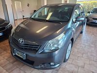 Usata Toyota Verso Active 126 CV (92 kW) 2012 Grigio Monovolume