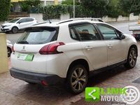 Usata Peugeot 2008 Allure 100 CV (73 kW) 2017 Bianco SUV