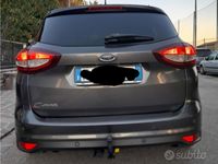 usata Ford C-MAX con gancio traino omologato