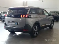 Usata Peugeot 5008 Allure 131 CV (96 kW) 2023 Grigio SUV