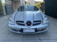 Usata Mercedes SLK280 231 CV (169 kW) 2006 Argento Cabrio