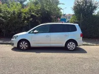 Usata VW Touran 105 CV (77 kW) 2014 Grigio Monovolume