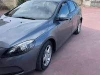 Usata Volvo V40 120 CV (88 kW) 2017 Grigio Berlina