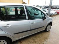Usata Renault Modus 70 CV (51 kW) 2008 Grigio Monovolume