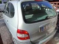 Usata Renault Scénic 102 CV (75 kW) 2003 Grigio Monovolume