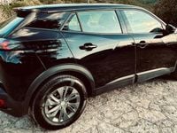 Usata Peugeot e-2008 100 kW (136 CV) 2021 Nero SUV