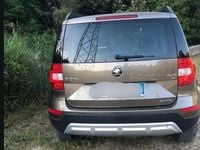 Usata Skoda Yeti 105 CV (77 kW) 2016 Marrone SUV