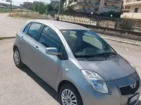 Usata Toyota Yaris Sol 69 CV (50 kW) 2005 Grigio Berlina